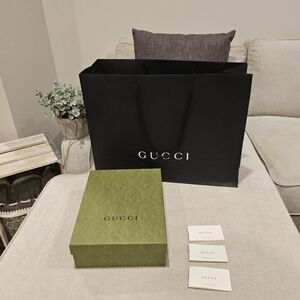 Authentic Gucci box shopping bag set